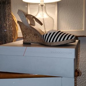 Sole society black striped sandals with cork size 10